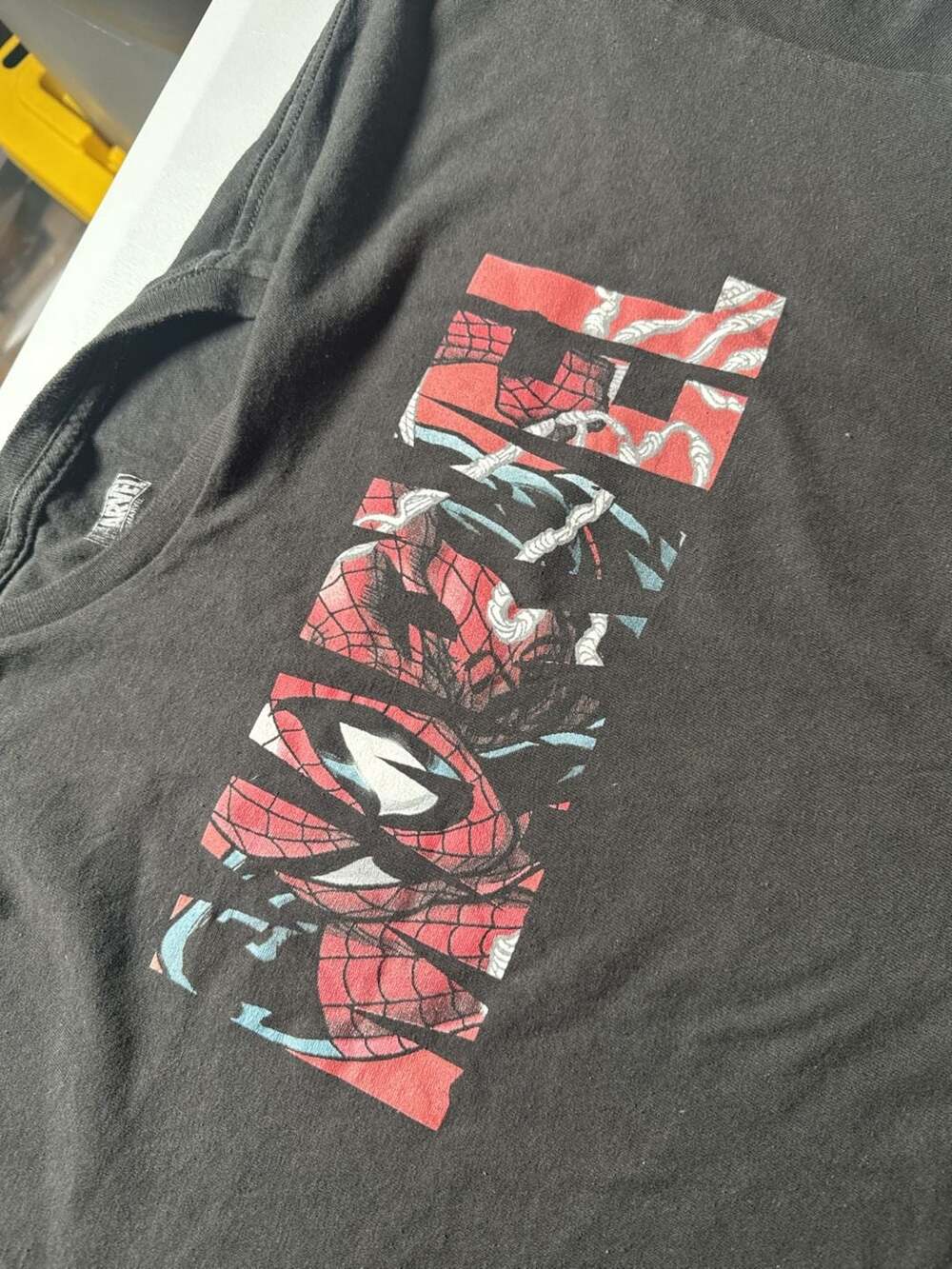 Marvel Spider-Man Graphic T-Shirt Size XL